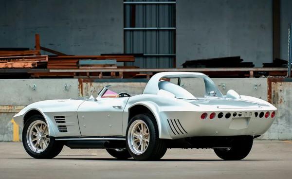 世上僅存的三輛道具車之一,速度與激情5中的雪佛蘭科爾維特C2 世上僅存的三輛道具車之一,速度與激情5中的雪佛蘭科爾維特C2