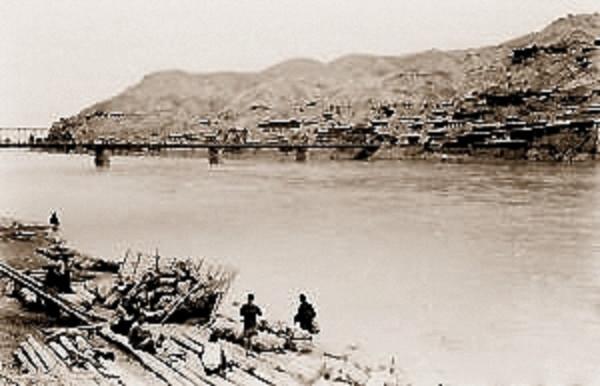 西路軍覆滅,徐向前要飯回到延安,毛主席:回來好,有雞何愁沒蛋 西路軍覆滅,徐向前要飯回到延安,毛主席:回來好,有雞何愁沒蛋