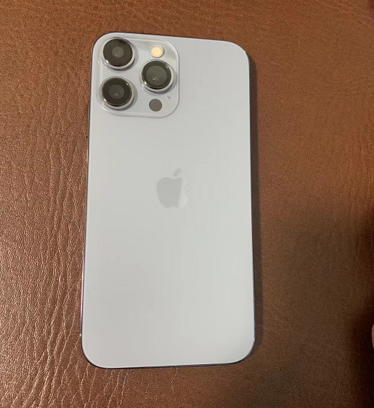 你以為這是iPhone13Pro？其實這是翻新iPhoneXR