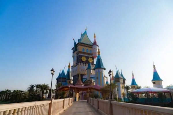 廣東唯一一座巧克力樂園，穿越浪漫歐洲風情，泡泉林水世界溫泉