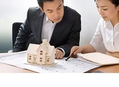 年輕人都把自己綁在房子上，買房頂多開心一年，之後苦了一輩子