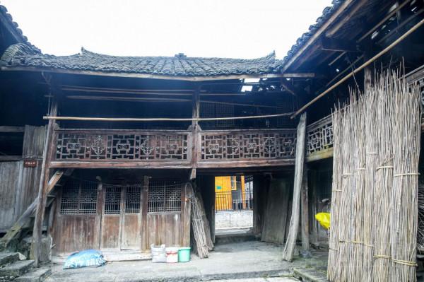 梵淨山下的雲舍村，曾經猴子愛喝的水，現在成了村民們的天然冰箱