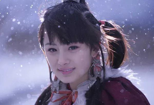 盤點楊冪這十八年來演過的角色 盤點楊冪這十八年來演過的角色