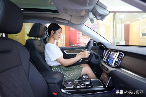 紅旗HS7店內實拍,油膩?端莊? 紅旗HS7店內實拍,油膩?端莊?