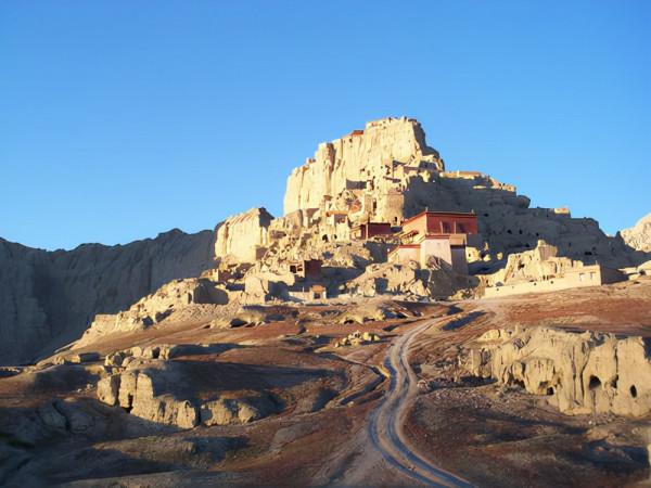 古格王國遺址:西藏美術史上盛開的花朵 古格王國遺址:西藏美術史上盛開的花朵