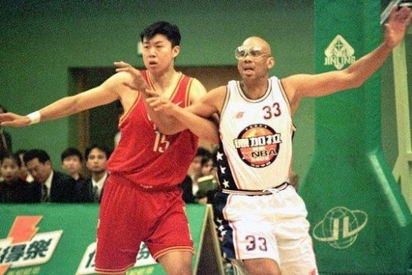 這可不是P圖,麥迪代言電動車 科比穿快船隊球衣 奧胖有腹肌 這可不是P圖,麥迪代言電動車 科比穿快船隊球衣 奧胖有腹肌