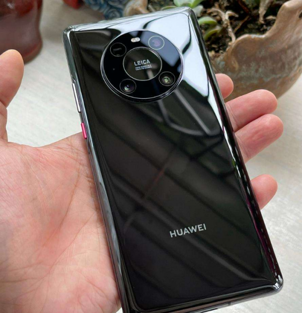 華為火力全開,驍龍8Gen1+2億畫素+100W快充,花粉:滿滿乾貨 華為火力全開,驍龍8Gen1+2億畫素+100W快充,花粉:滿滿乾貨