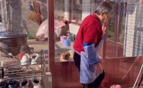 看到大媽的結局,我覺得一個70後的養老還得靠自己 看到大媽的結局,我覺得一個70後的養老還得靠自己