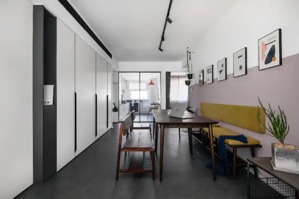 客廳不要傳統，長條桌布局可好？