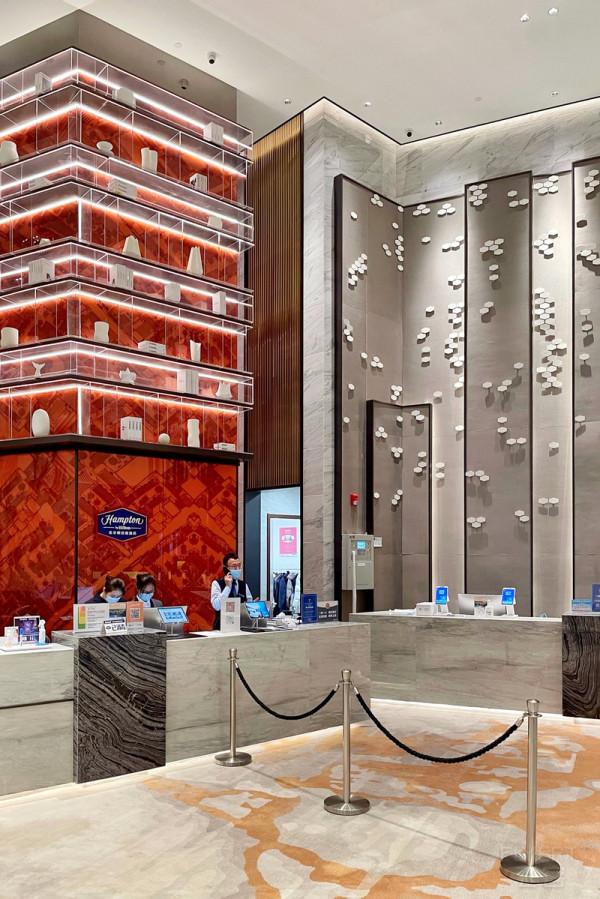 居停順遂，惺惺相“希”——記我與Hilton二〇二一