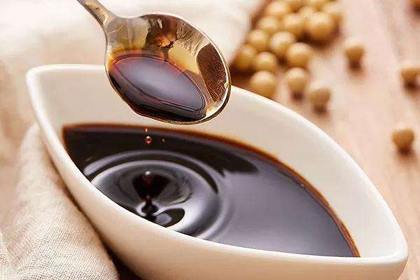 同樣是醬油，&OpenCurlyDoubleQuote;味極鮮&rdquo;和&OpenCurlyDoubleQuote;一品鮮&rdquo;區別挺大，學會再買不吃虧