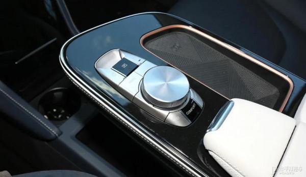 一直在猶豫特斯拉Model3和極狐阿爾法S,試駕後對比一目瞭然 一直在猶豫特斯拉Model3和極狐阿爾法S,試駕後對比一目瞭然