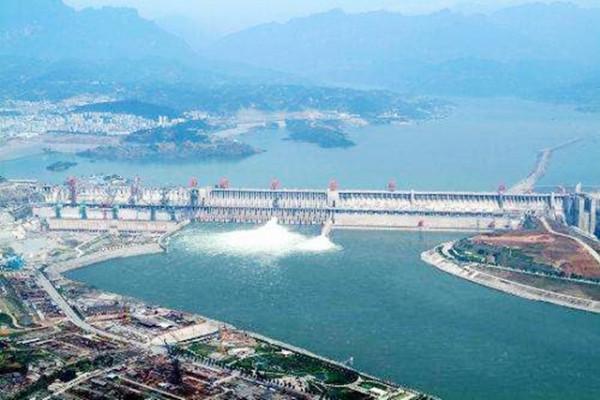 鄧小平為何將四川一分為二？