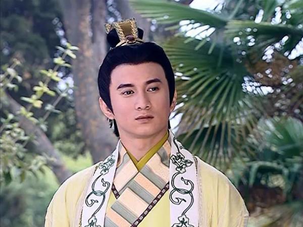 流行什麼寡淡風！這部劇的演員，都是把彩虹穿在身上的