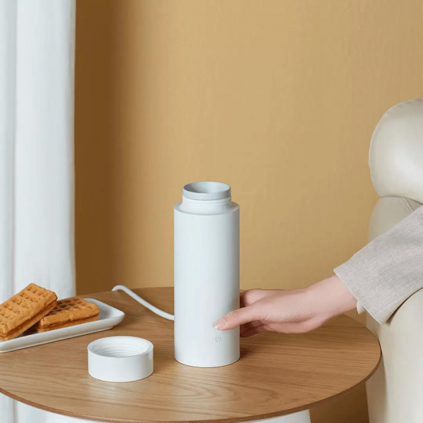 寒冷中的一份溫暖，米家便攜電熱杯隨時喝熱水