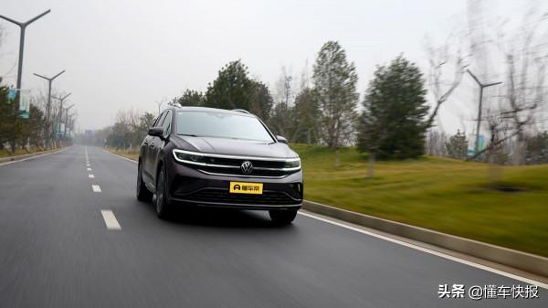 6座/7座SUV強強對話，大眾攬境和豐田漢蘭達誰表現更全面？