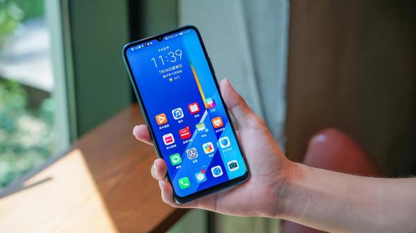 榮耀X30Max大屏手機曝光：天璣900+水滴屏設計，外觀完全不改？