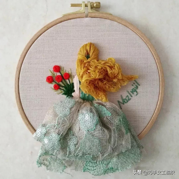 像真發一樣可以編的髮型都能繡出來，如此立體的繡法怎麼能錯過