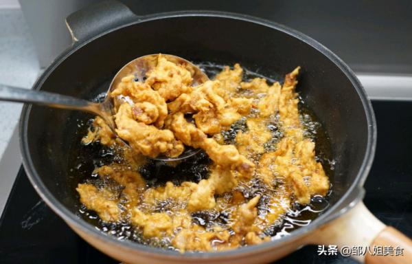 炸酥肉：調麵糊不能放水！教您正確做法，外酥裡嫩，味道正宗​