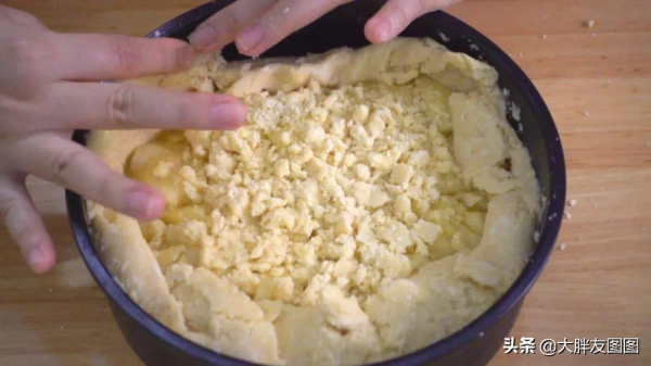 揭秘!乳酪蘋果派的做法,不用揉麵,外酥裡嫩,出爐給人香迷糊了 揭秘!乳酪蘋果派的做法,不用揉麵,外酥裡嫩,出爐給人香迷糊了