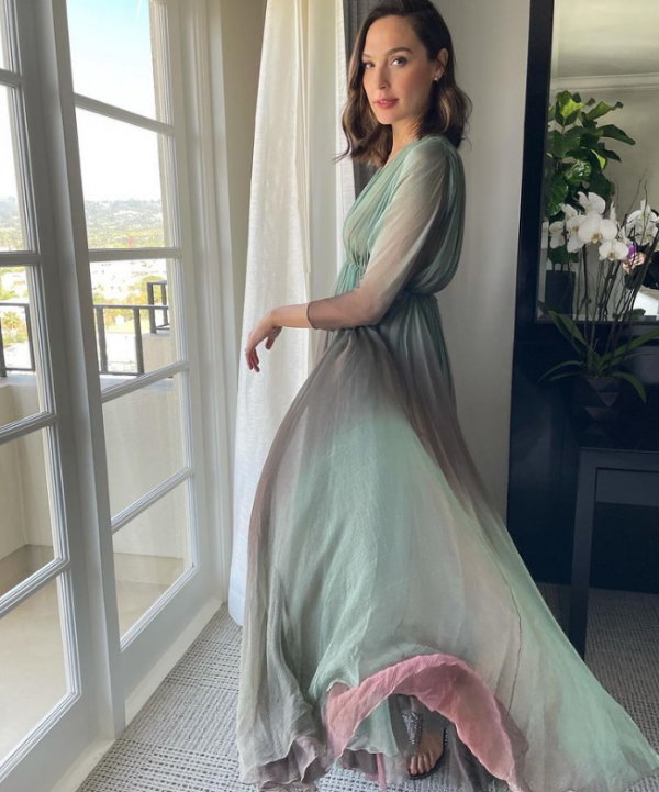 36歲的蓋爾加朵!生完3個孩子登美貌巔峰,網友:太可愛了 36歲的蓋爾加朵!生完3個孩子登美貌巔峰,網友:太可愛了