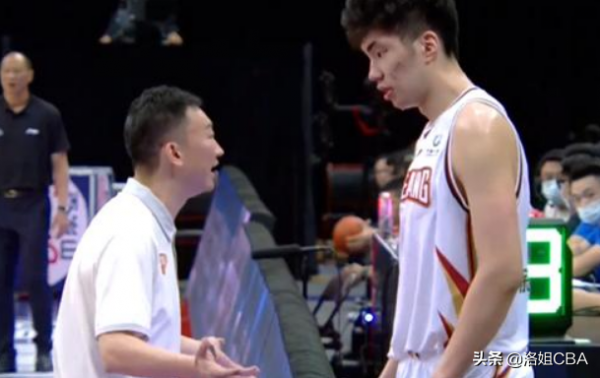 CBA三訊息：四川福建輪番擺爛，餘嘉豪場均兩雙，得分王終於易主