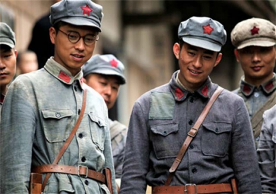 毛主席一生中除了槍,還有兩樣東西從來不摸,這是為何? 毛主席一生中除了槍,還有兩樣東西從來不摸,這是為何?