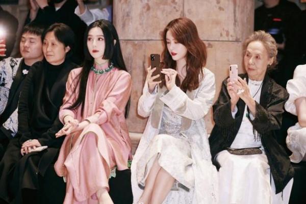 范冰冰剪新發型看秀,公主切配日系妝好怪異,臉白過頭像假人 范冰冰剪新發型看秀,公主切配日系妝好怪異,臉白過頭像假人