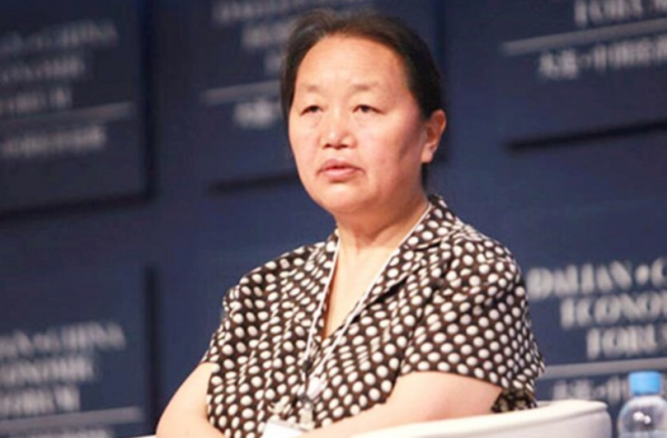 甘肅女富豪雷菊芳,身家高達120億,卻穿著樸素,為人十分低調 甘肅女富豪雷菊芳,身家高達120億,卻穿著樸素,為人十分低調