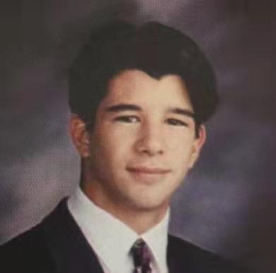 把爛攤子留給孫正義，自己套現25億美元后，Uber創始人去哪瀟灑了