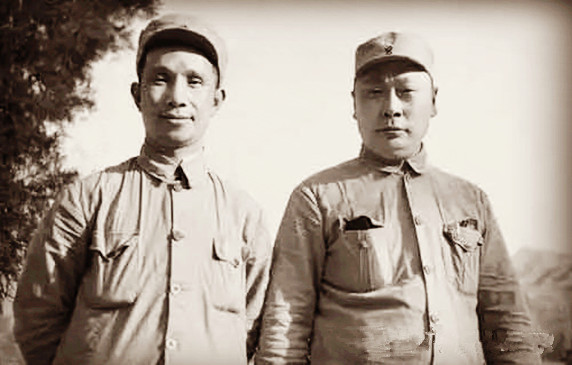 毛主席手拿電報對朱德說:粟裕主意多嘛,你看他又給我們出點子了 毛主席手拿電報對朱德說:粟裕主意多嘛,你看他又給我們出點子了