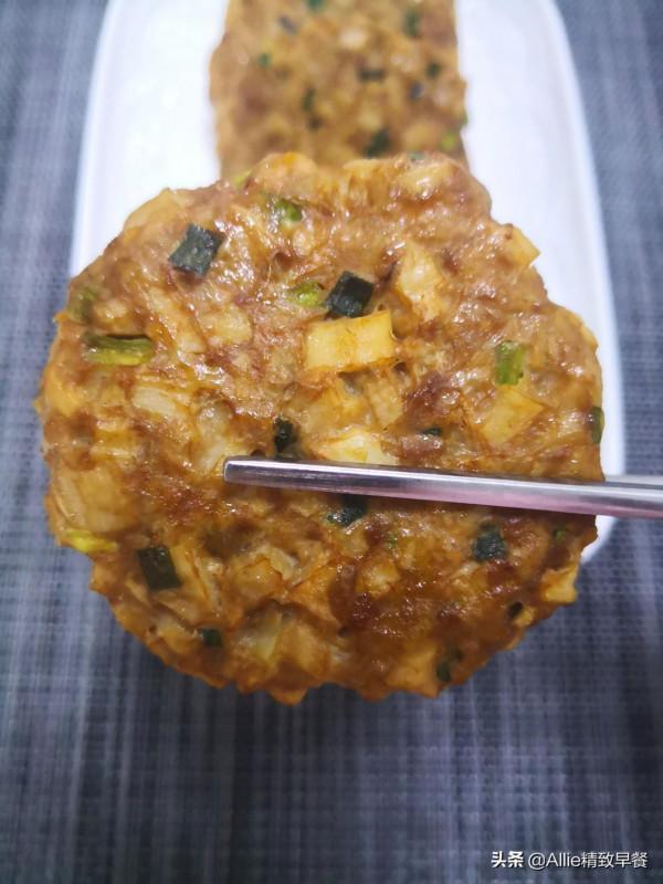 秋冬多吃藕,不煎不炸不煮,做成漢堡,和某巨無霸有一拼,完美 秋冬多吃藕,不煎不炸不煮,做成漢堡,和某巨無霸有一拼,完美