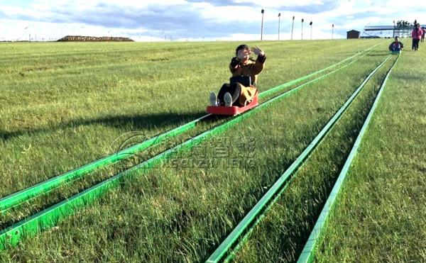 元旦來襲,軌道滑草邀您一起玩 元旦來襲,軌道滑草邀您一起玩
