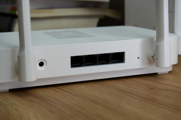 最佳價效比之路由器哪家強，試試WIFI6紅米AX1800