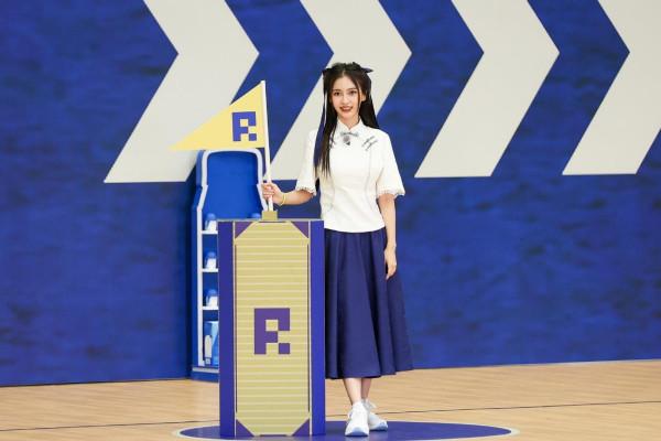 楊冪和楊穎都很大氣，穿上民國風服裝，看著太像學生了