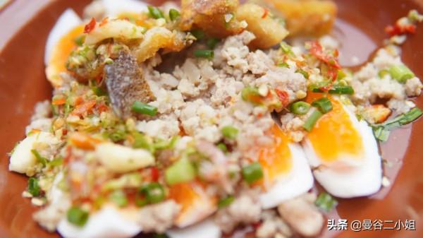 我有個朋友，因為愛上這碗泡麵，在泰國買房定居了