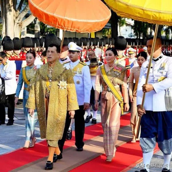 君主立憲國家，是保留王室沒有實權，而泰國國王為啥有絕對皇權？