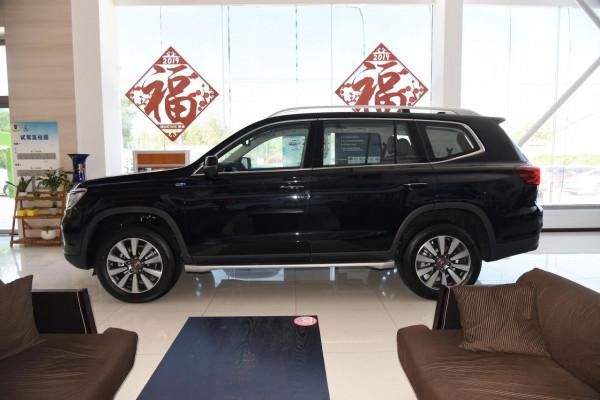 外觀時尚，內飾沉穩，測評榮威RX8