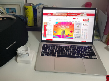 蘋果Macbook Pro測評：看網上評論問題很多，但買來後用著很香