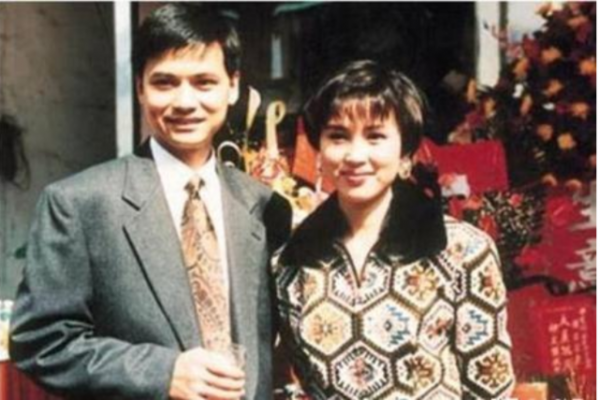 10位消失的女港星,有人嫁富豪,有人破產,還有人孤獨終老 10位消失的女港星,有人嫁富豪,有人破產,還有人孤獨終老