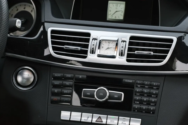 賓士 E260L:C級的價格、E級的品質、“S”級的前任 賓士 E260L:C級的價格、E級的品質、“S”級的前任