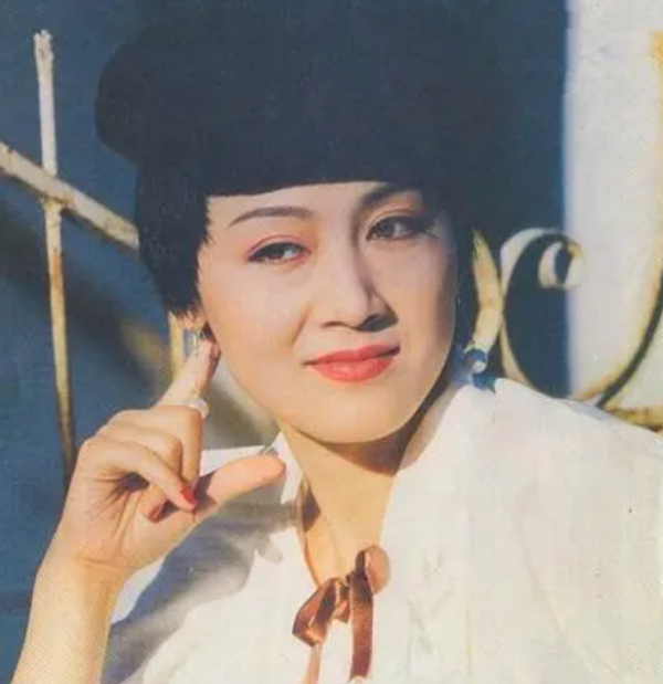 同樣是王姬的基因，女兒顏值如仙女，兒子智障是她一生的痛