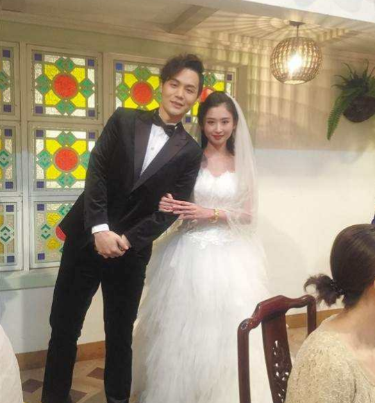 廣東本土&OpenCurlyDoubleQuote;天王巨星&rdquo;康天庥的演藝人生，30歲已經成為人生贏家