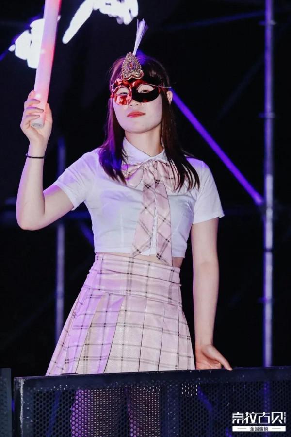 華夏文化園裡辦千人電音狂歡派對！這家公司太讚了....