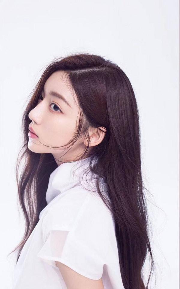 出演《特戰行動》剪去多年長髮 專訪肖雨:拍攝時渾身是傷 但收穫了成長|封面會客廳 出演《特戰行動》剪去多年長髮 專訪肖雨:拍攝時渾身是傷 但收穫了成長|封面會客廳