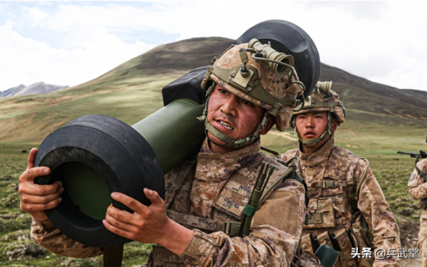 國內空突小隊火力配置如何？人手191新槍，單兵彈和榴彈槍火力強