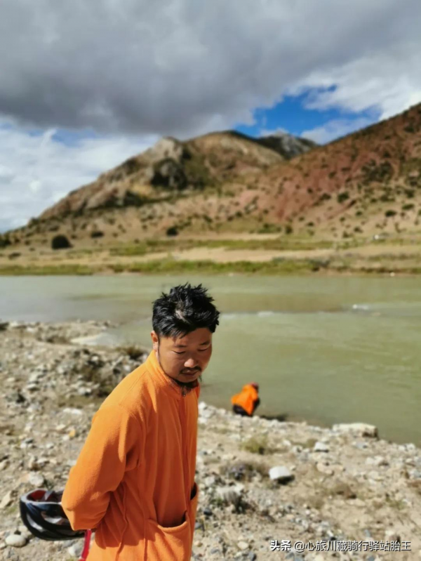 騎行川藏線也有平平無奇的風景，抵達“72拐”腳下--邦達鎮