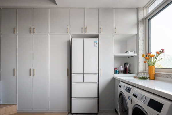 二胎夫妻放棄豪宅,一家6口住55平老房,女主人還有瑜伽房 二胎夫妻放棄豪宅,一家6口住55平老房,女主人還有瑜伽房