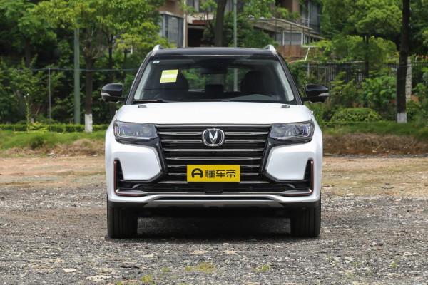 長安CS95：造型帥氣，5門7座SUV，搭載233馬力+6AT動力，適合家用
