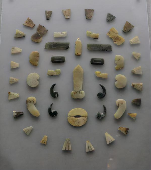 1992年，一村莊經常傳來爆炸聲，調查後，現場木炭令工作人員嘆息